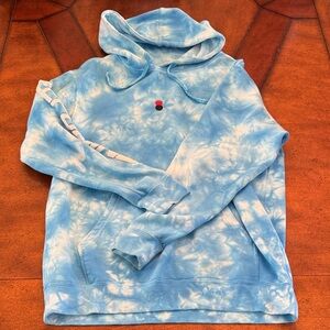 Men's Light Blue Tie-Dye Pullover Hoodie with Subtle Logo
